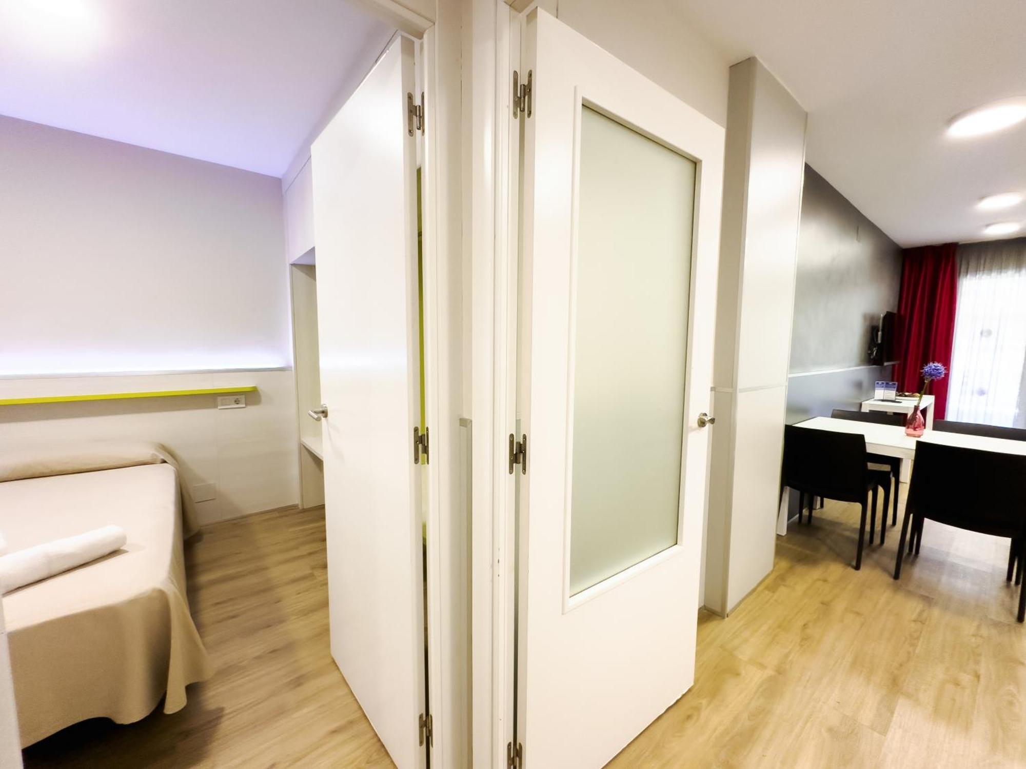Rentalmar Zahara Family Suites サロウ エクステリア 写真